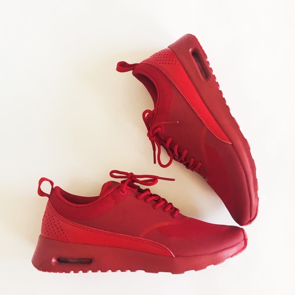 Nike red air max thea - Picture 5 of 8